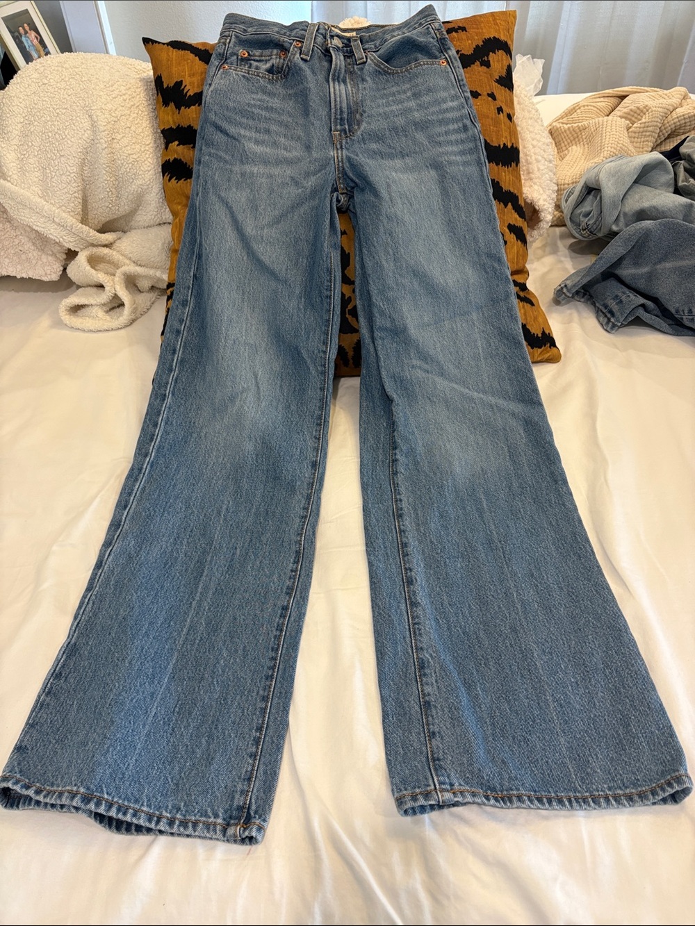 Levis Premium Ribcage  High-Rise Wide Leg Women's Jeans -